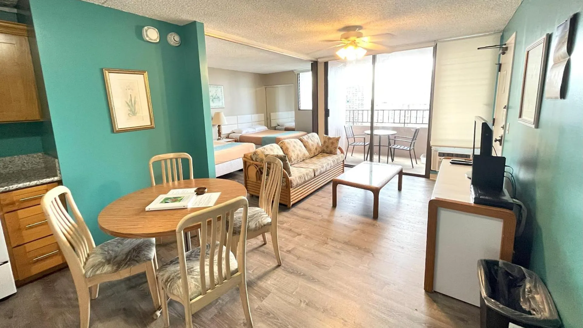 Royal Kuhio 2304 - Spacious Studio With Stunning Mountain Views In The Heart Of Waikiki! Honolulu